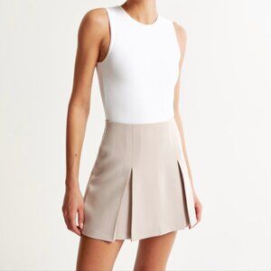 Pleated Menswear Mini Skort Black Women's L Abercrombie & Fitch